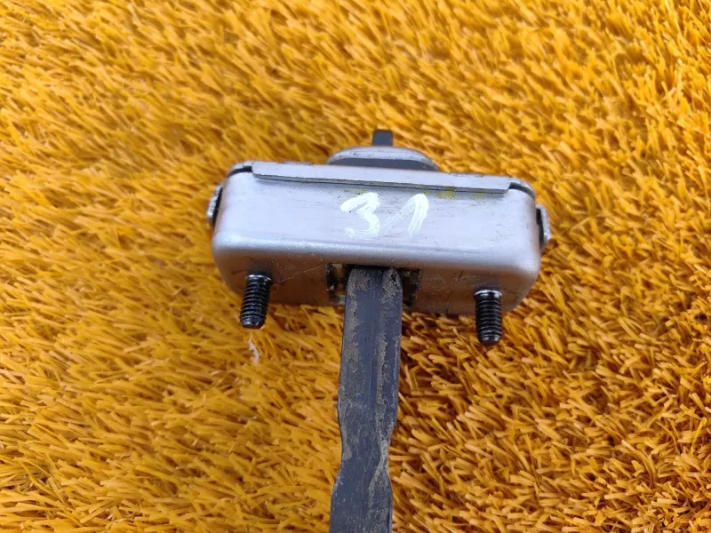 Ограничитель двери