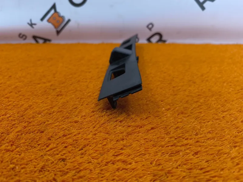 Накладка крышки багажника