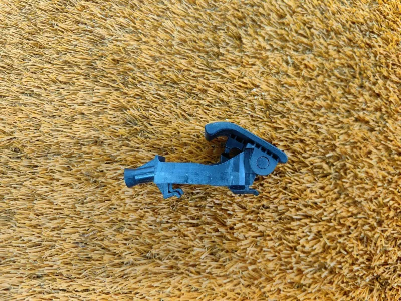 Ручка открывания капота