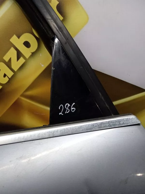 Дверь Audi A4 2005 8E0833051J B7, задняя левая