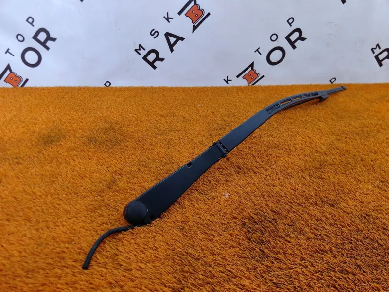 поводок стеклоочистителя