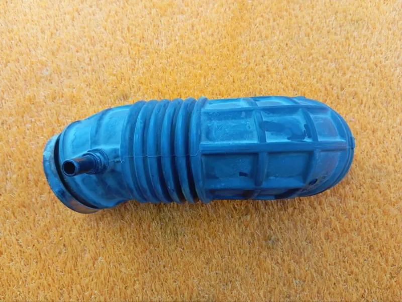 Патрубок интеркулера