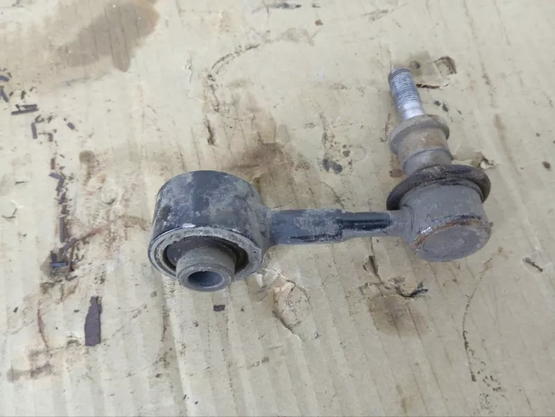 Стойка стабилизатора