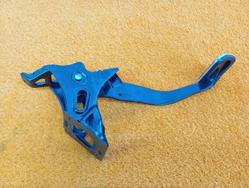 Педаль тормоза