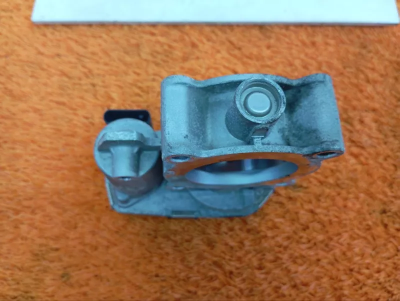 Дроссельная заслонка