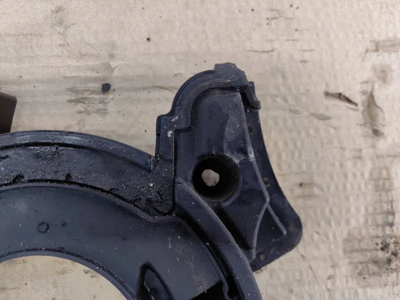 Крышка коленвала