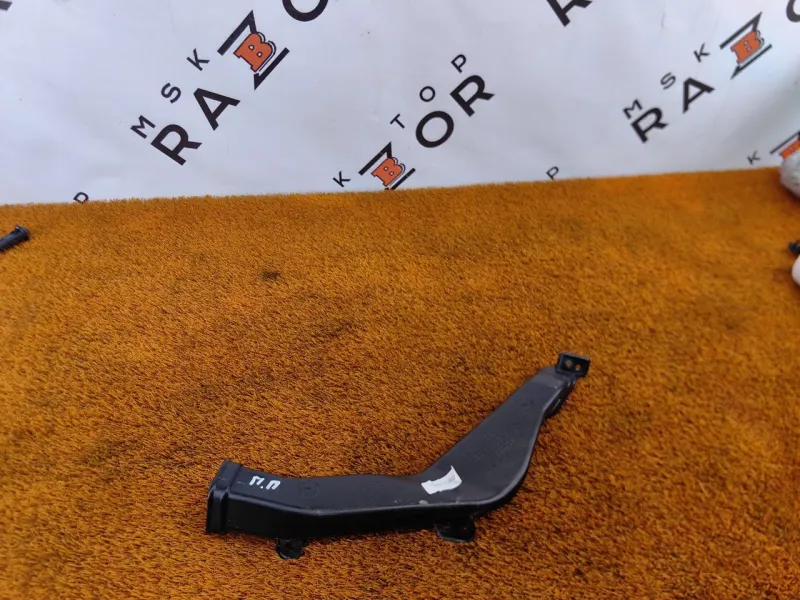 Воздуховод отопителя