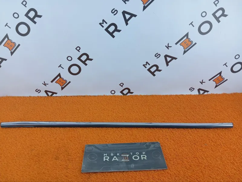 Молдинг стекла