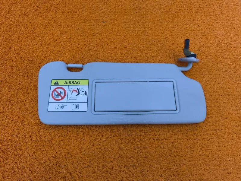 Козырек солнцезащитный