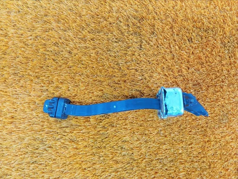 Ограничитель двери