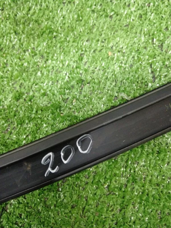 Уплотнитель стекла двери