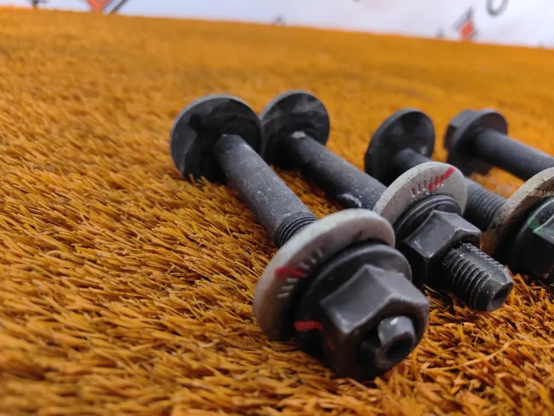 Болт развальный