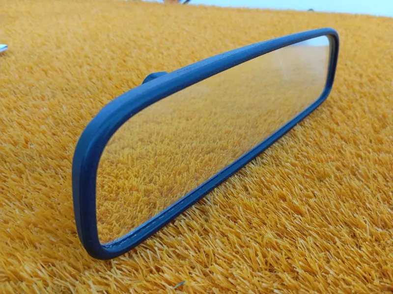 Зеркало заднего вида