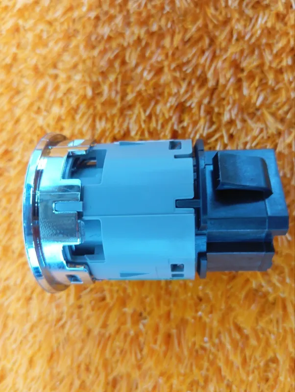 Кнопка запуска двигателя