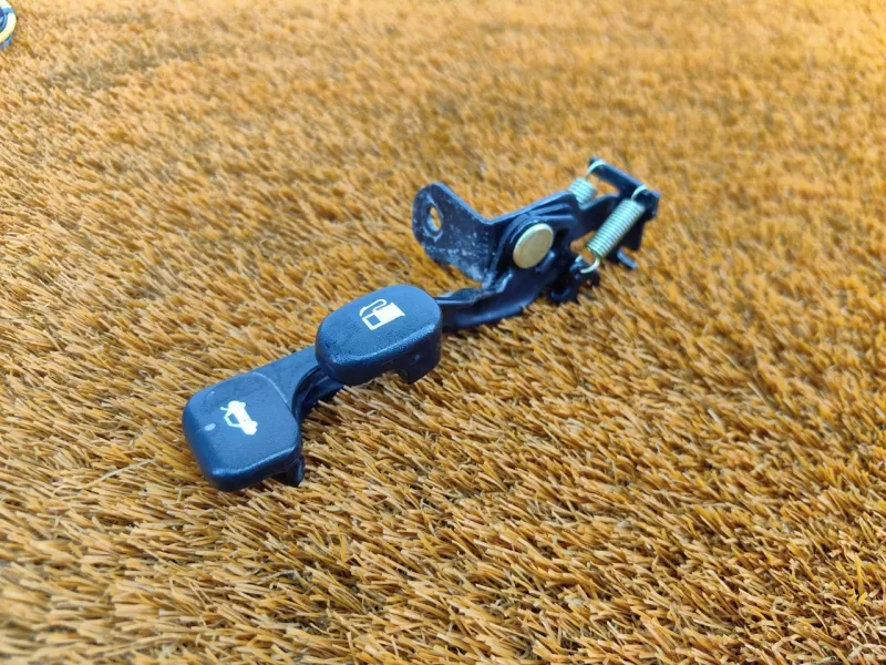 Ручка открывания бензобака