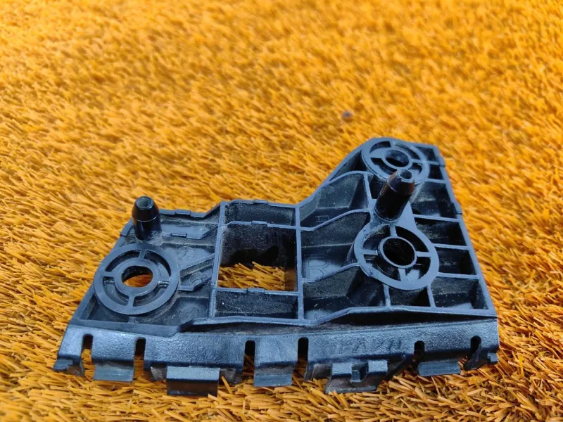 Кронштейн бампера