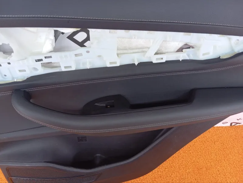 Обшивка двери