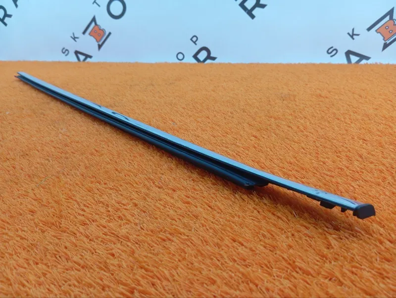 Молдинг стекла