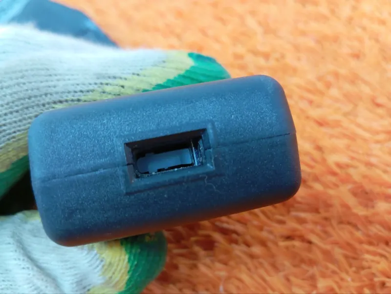 Ответная часть ремня безопасности