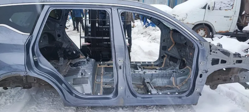 Порог с центральной стойкой