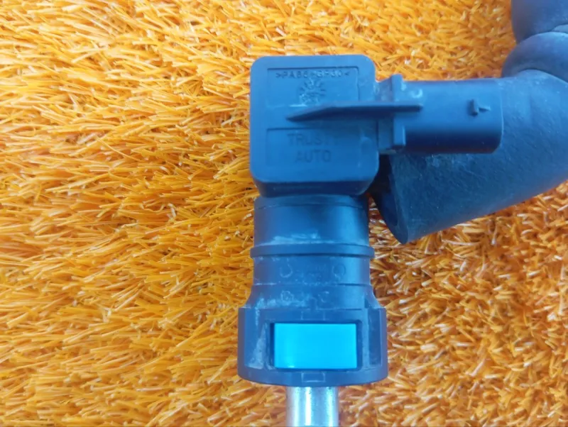 Трубка картерных газов