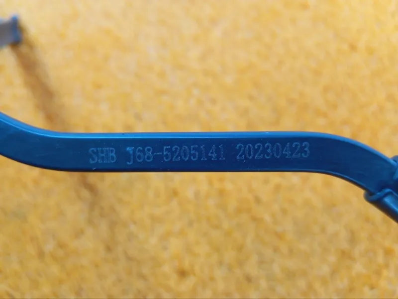 поводок стеклоочистителя