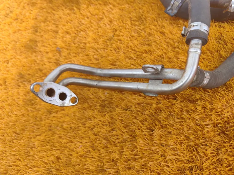 Трубка системы охлаждения