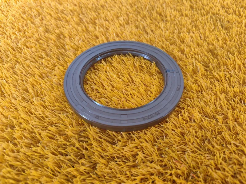 Сальник коленвала задний