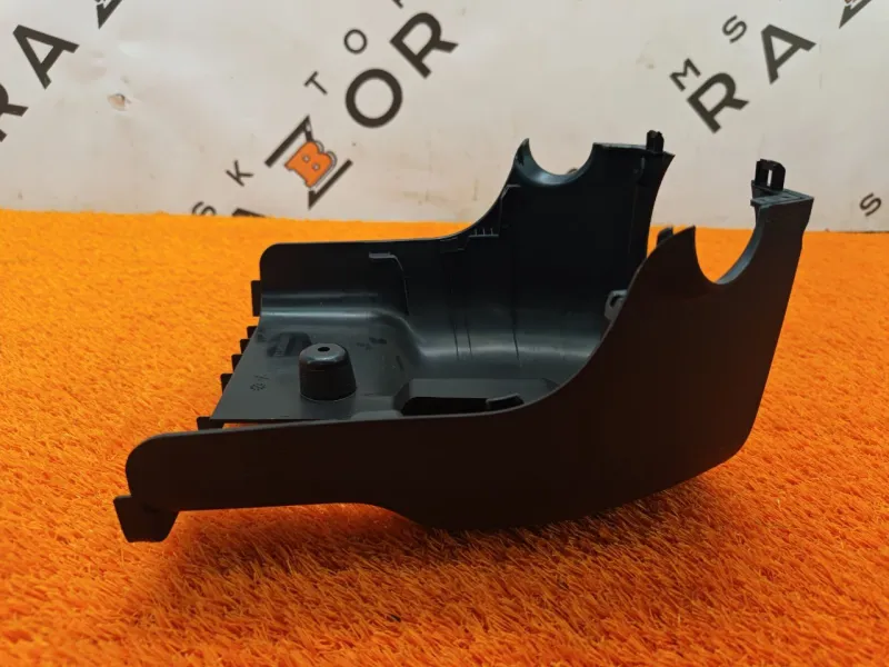 Кожух рулевой колонки