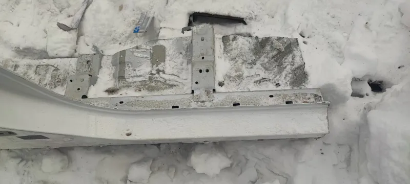 Порог с центральной стойкой