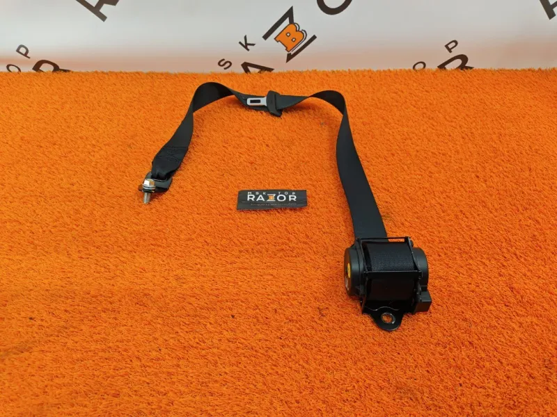 Ремень безопасности