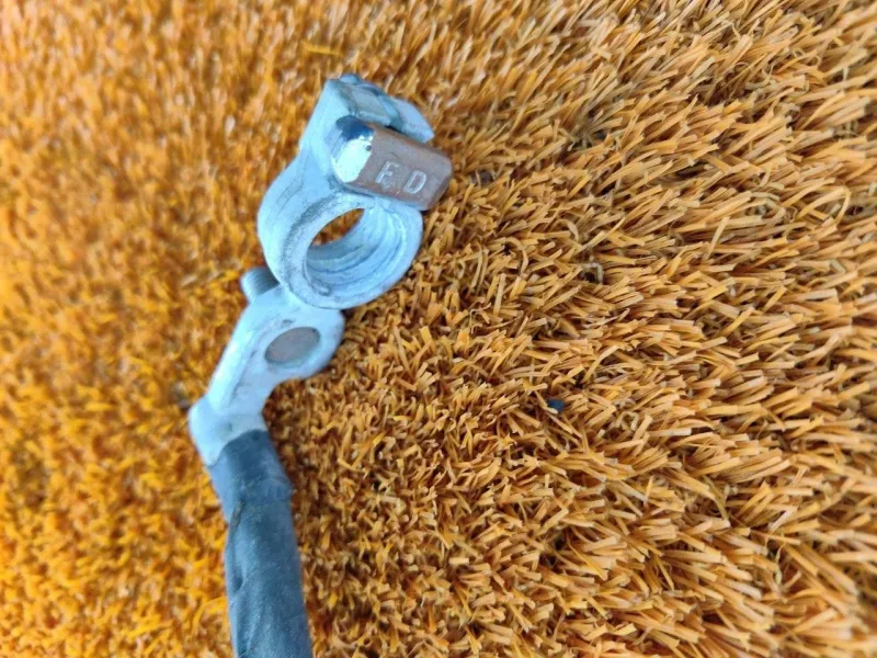 Клемма аккумулятора