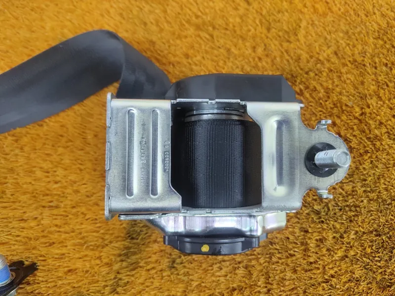 Ремень безопасности