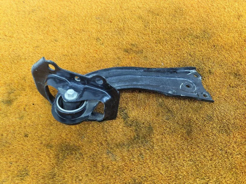 Рычаг подвески