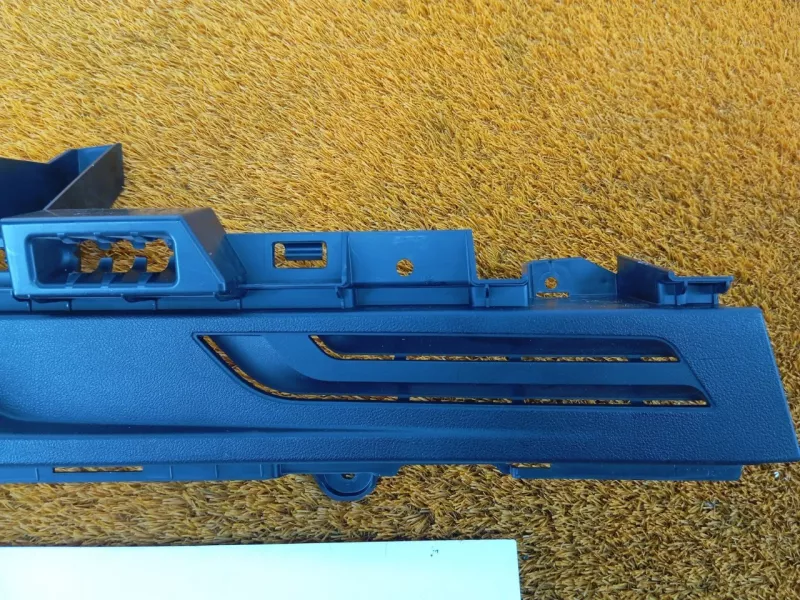 Обшивка багажника