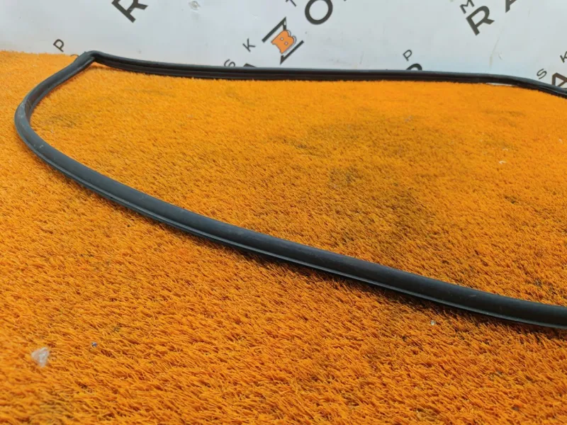 Уплотнитель двери