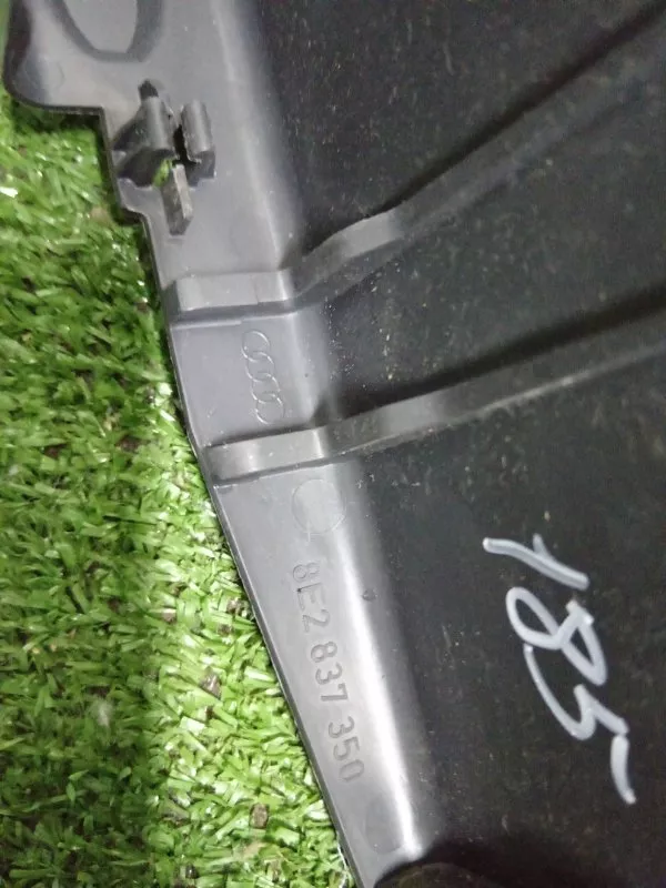 Крышка замка двери