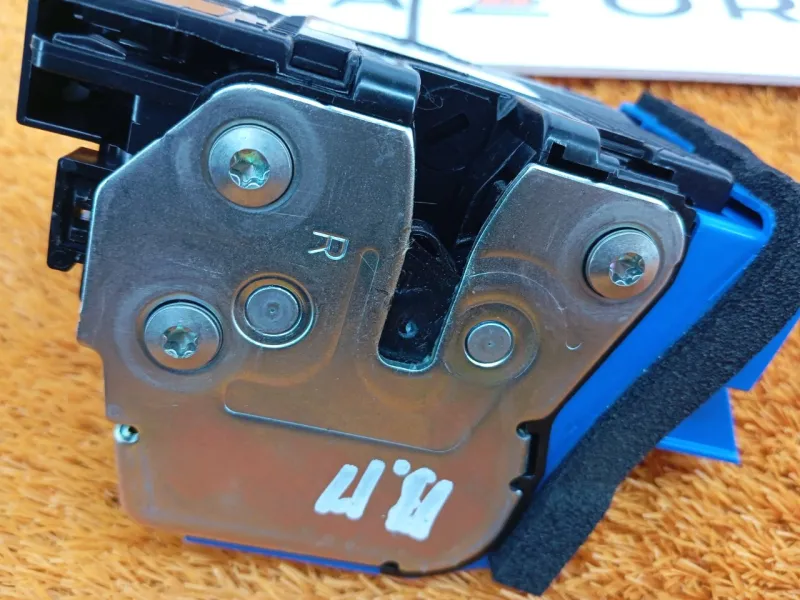 Замок двери