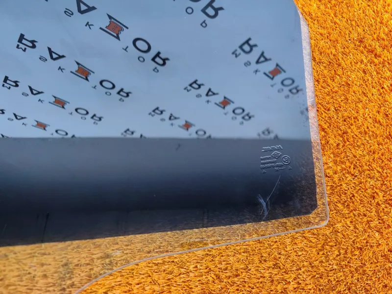 Стекло двери