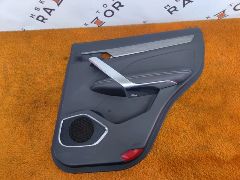 Обшивка двери