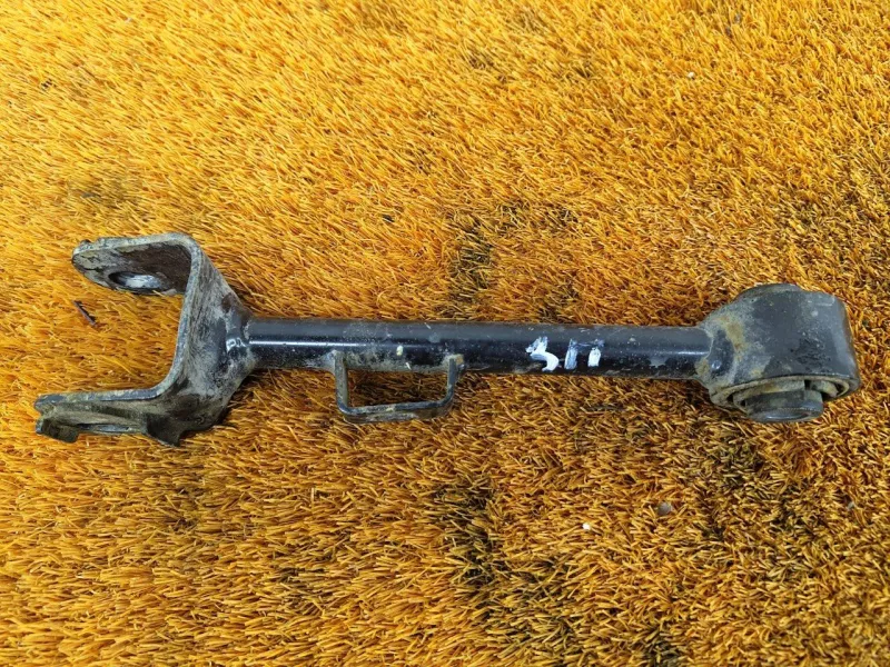 Рычаг подвески