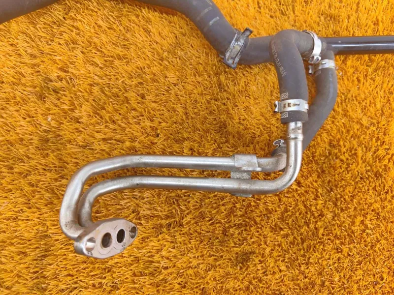 Трубка системы охлаждения