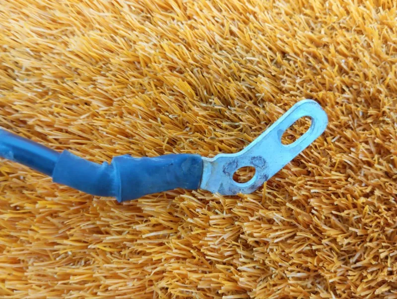 Клемма аккумулятора