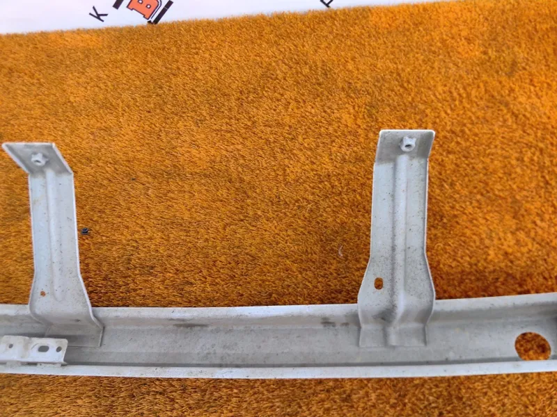 Усилитель бампера