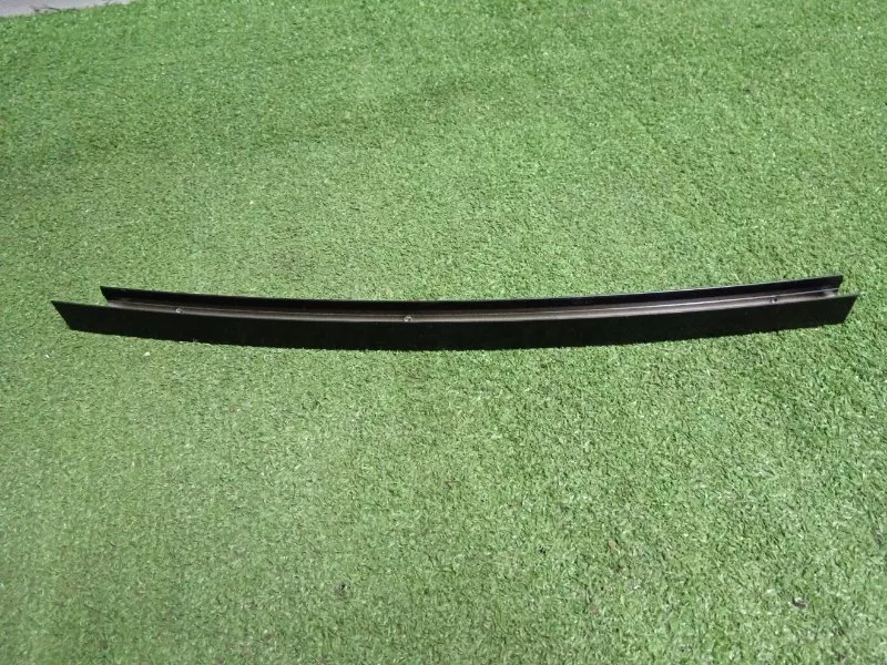 Молдинг стекла