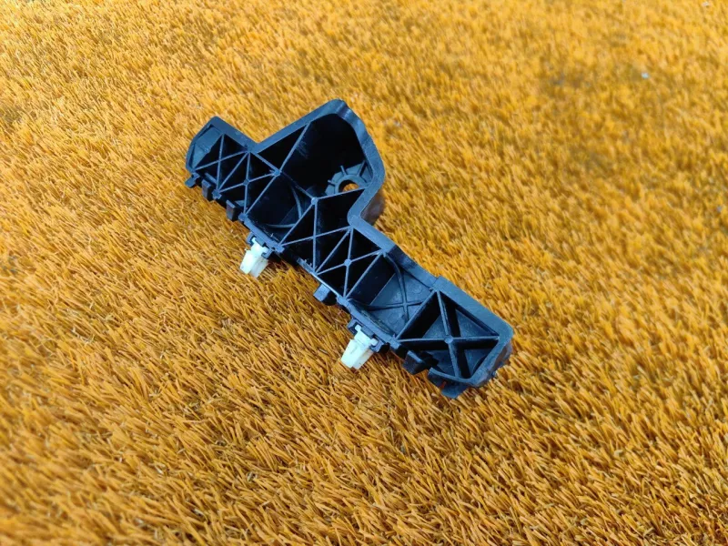 Крепление бампера