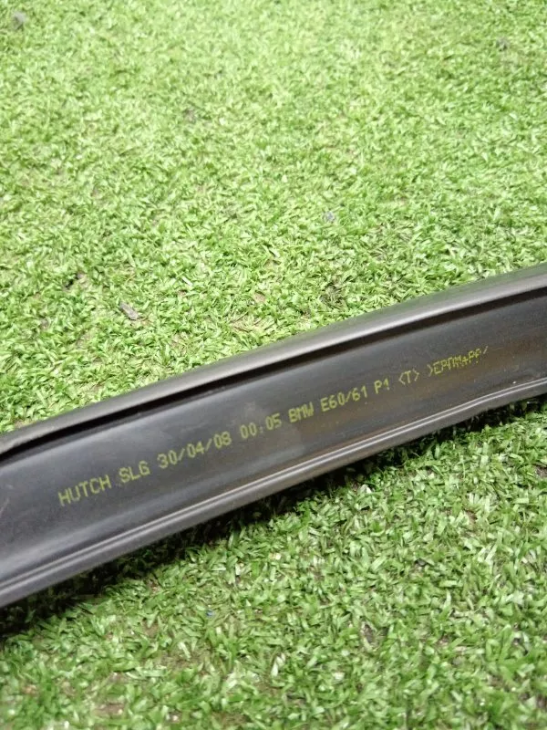 Уплотнитель стекла двери