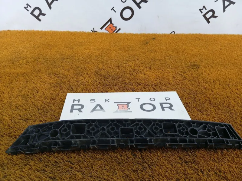 Крепление бампера