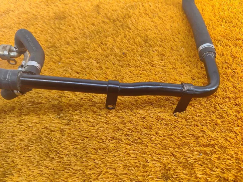 Трубка системы охлаждения