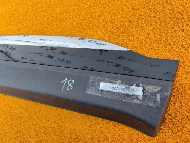 Молдинг двери